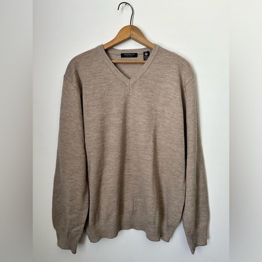SEGRETO 100% Merino Wool Neutral Mid-Weight V-Neck Knit Sweater Men’s Large
